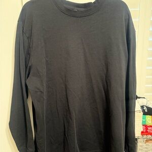 Black Long-Sleeve lululemon Men's Shirt - Classic Crew Neck